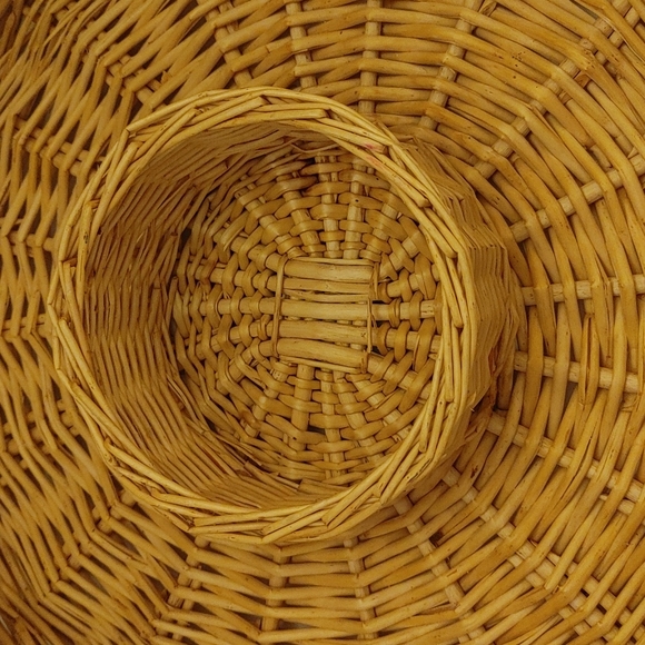 Wicker chip and dip serving basket - Picture 2 of 7